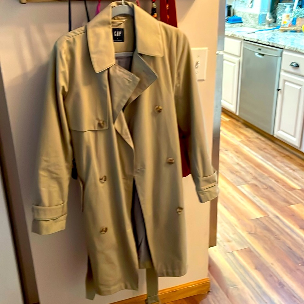 Khaki trench